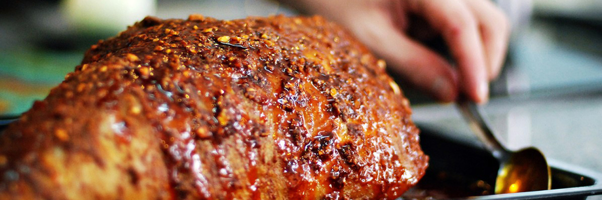8 способов запечь мясо к новогоднему столу
