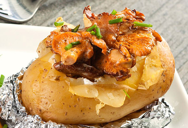 Печеный картофель с грибами: вкуснейшее блюдо из картошки