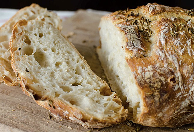 Как придать новый вкус домашнему хлебу