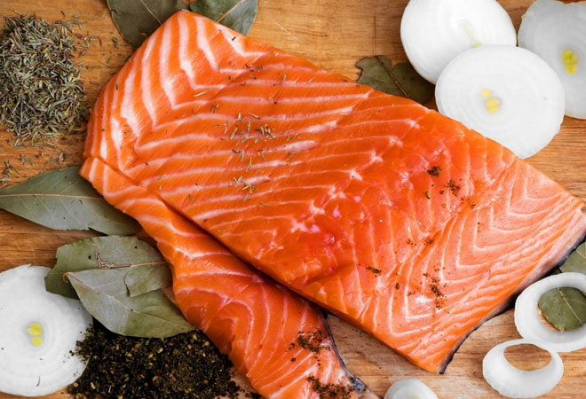 Солим лосося у себя дома: 6 способов