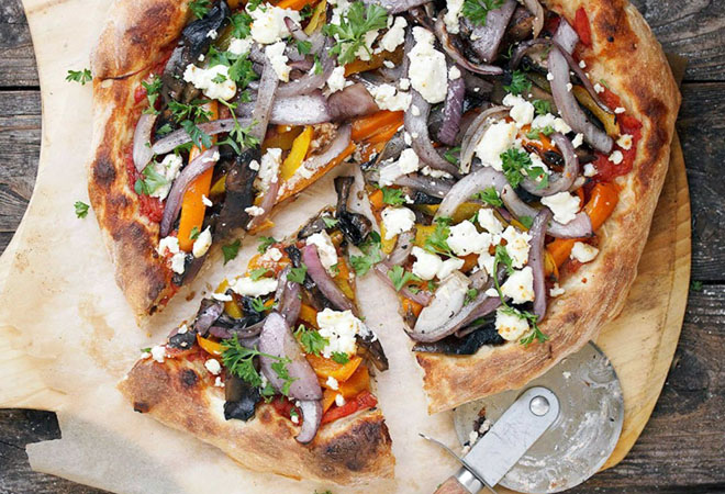 Пицца в духовке: 8 потрясающих рецептов