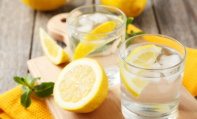 Пьем воду с лимоном каждое утро и смотрим результат