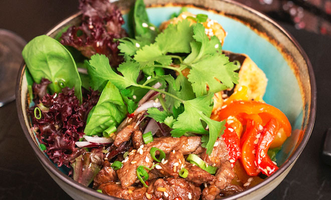 Салат с мясом вкуснее второго: рецепт подсмотрели у въетнамца