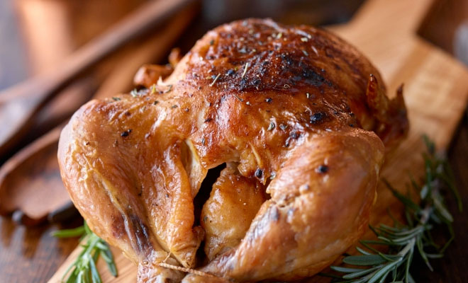 Курица в духовке: 6 извечных ошибок любителей по мнению повара