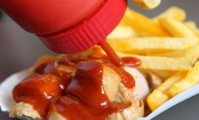 Кетчуп только с картошкой-фри: продуктовые запреты разных стран