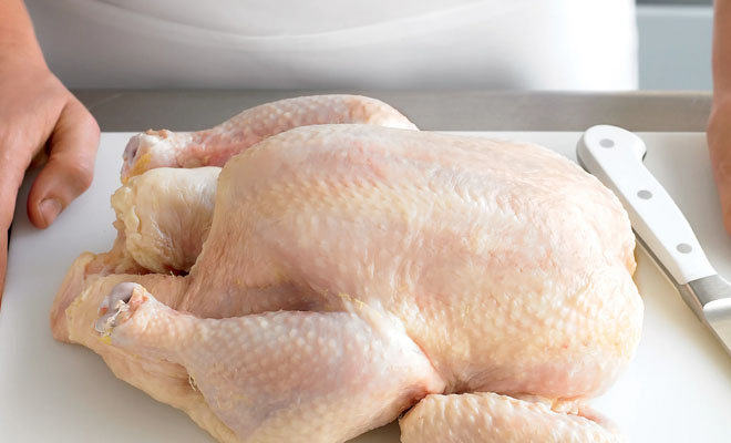 Правила нарезки 5 основных продуктов: курица и овощи