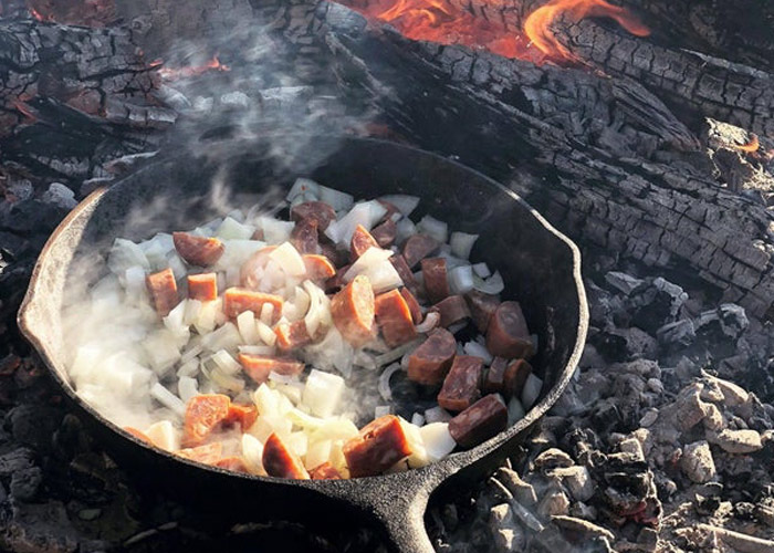 Еда с дымком с костра и мангала. Вместо шашлыка готовим рагу, шакшуку и другие блюда