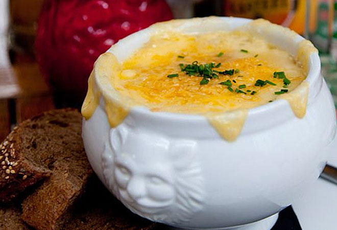 Вкуснейший луковый суп с пивом