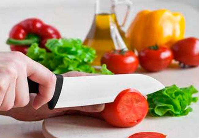 Как порезать овощи и не порезаться