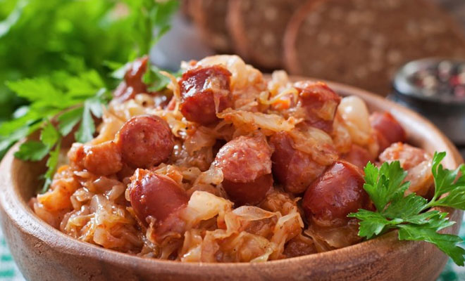 Квашеная капуста с мясом: сытной вкусноты хватает на целый день