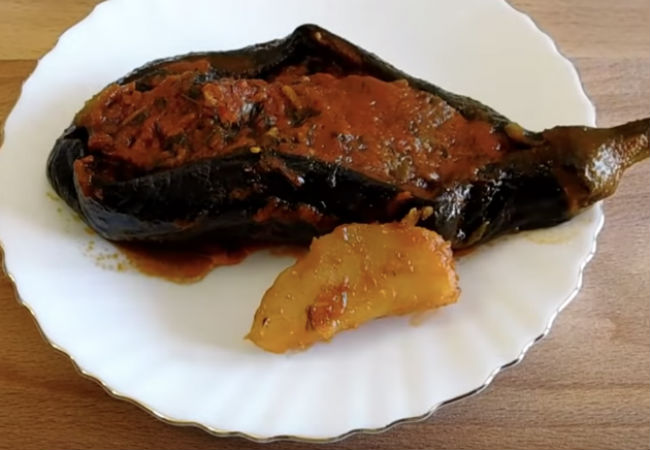 Помидоры, фарш, картошка: вкусный ужин на всю семью