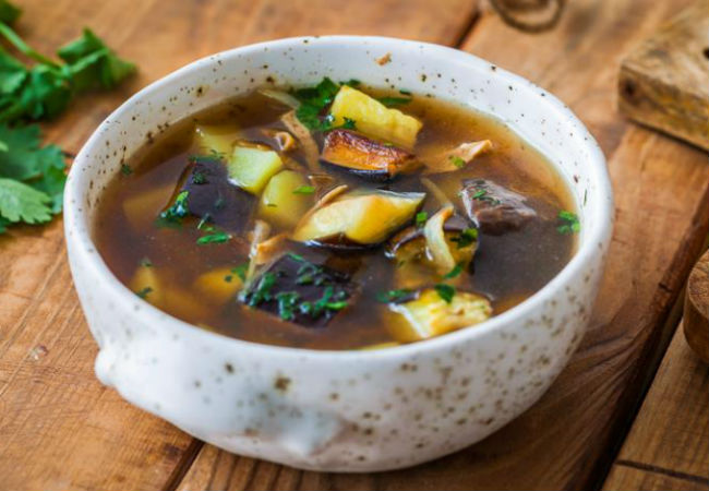 Грибной суп с баклажанами: сытное блюдо без грамма мяса
