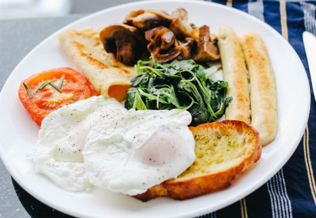  Польза и вред завтрака: ученые выяснили, когда лучше не есть утром