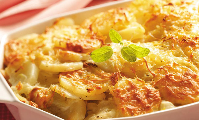 Мясо по-французски: сочное горячее под сырной корочкой