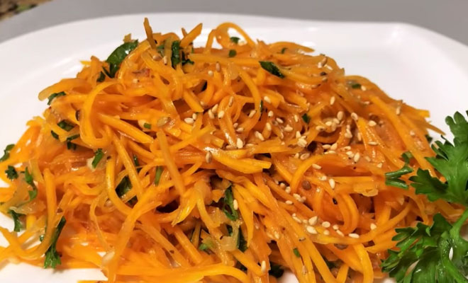 Натерли тыкву и сделали за минуту вкуснейшую закуску на несколько дней