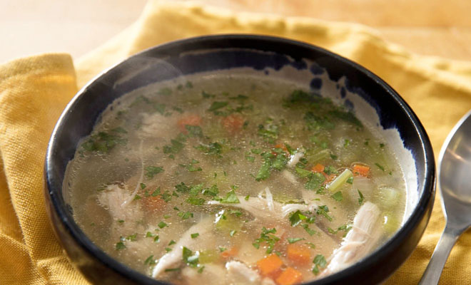 Лапшу больше не едим: распробовали пряный суп из курицы
