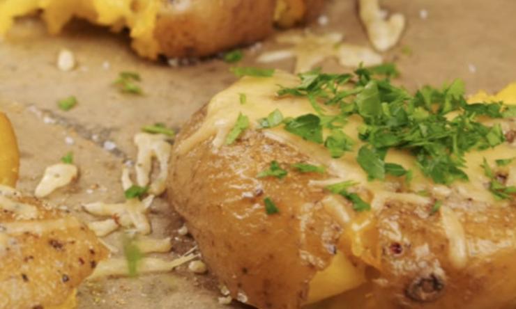 Новые блюда из обычной картошки: съедаются моментально