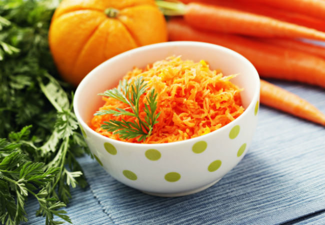 Без чеснока и майонеза: три здоровых салата из моркови за минуты