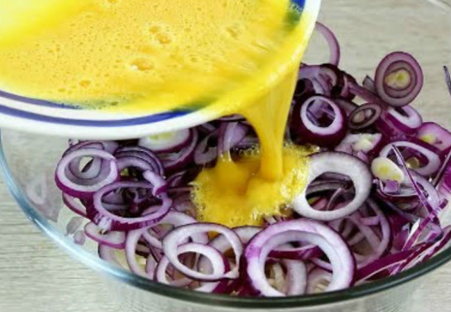 Смешали редьку с луком и жарим как блины