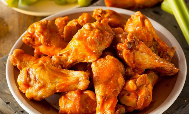 5 лучших рецептов острых куриных крылышек: маринады на любой вкус