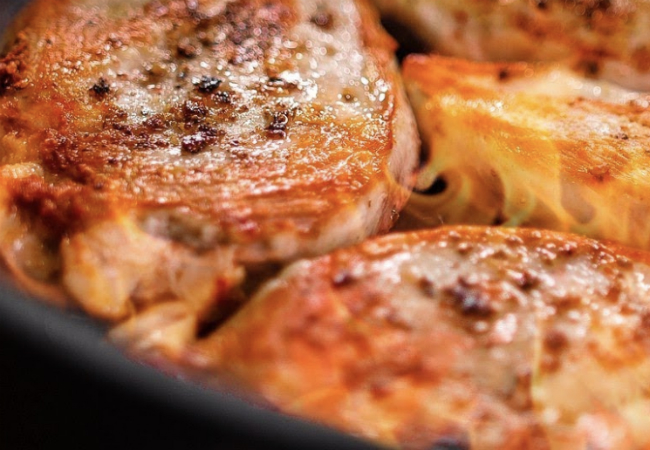 Одна сковородка и 30 минут: курица с грибами на обед и ужин