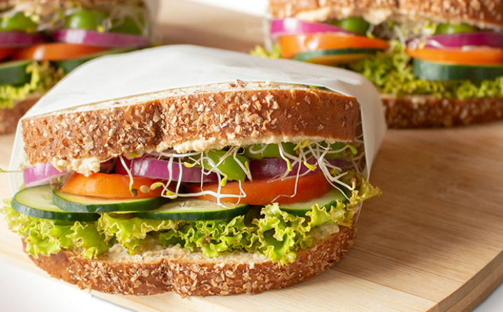 Бутерброды для тех, кто хочет похудеть. Берем цельнозерновой хлеб и 13 разных начинок