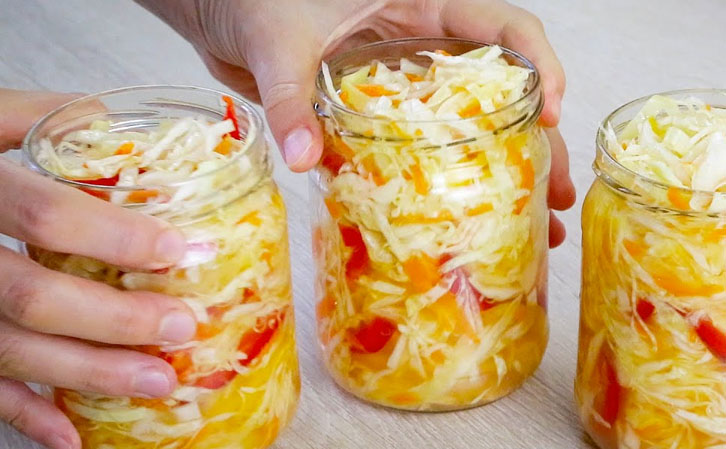 Соединили капусту и болгарский перец. Вкус запоминается с первой ложки