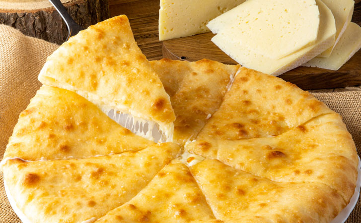 Проверенный рецепт осетинских пирогов: этот с сыром и картофелем