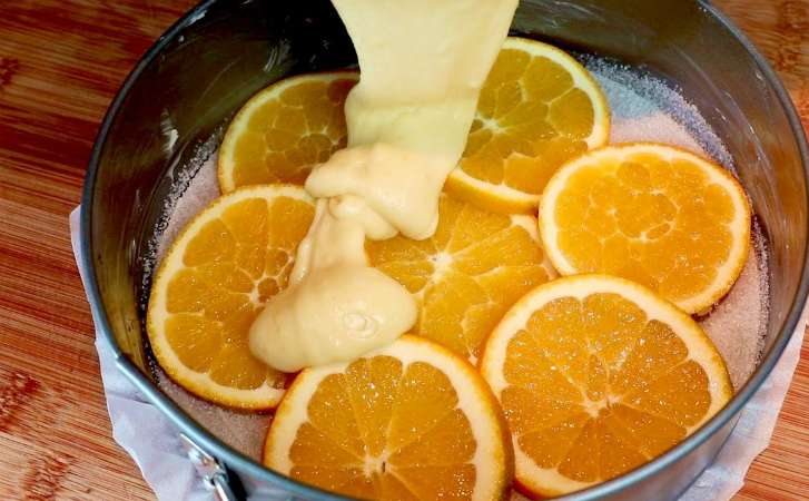 Режем 2 апельсина и заливаем вкуснейший пирог: нежнее и мягче Наполеона