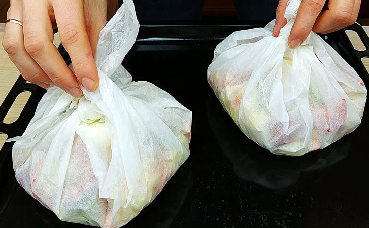 Готовим ужин в бумажном кульке: кладем вместе мясо с картошкой и ждем 40 минут