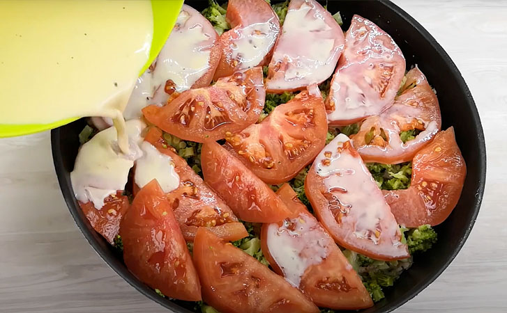 Запеканка из курицы с овощами. Готовим на сковороде