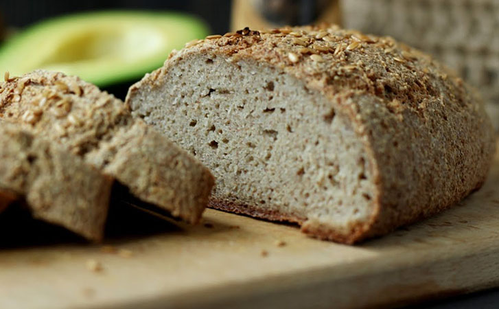 Печем хлеб из гречки и воды: не используем муку и дрожжи