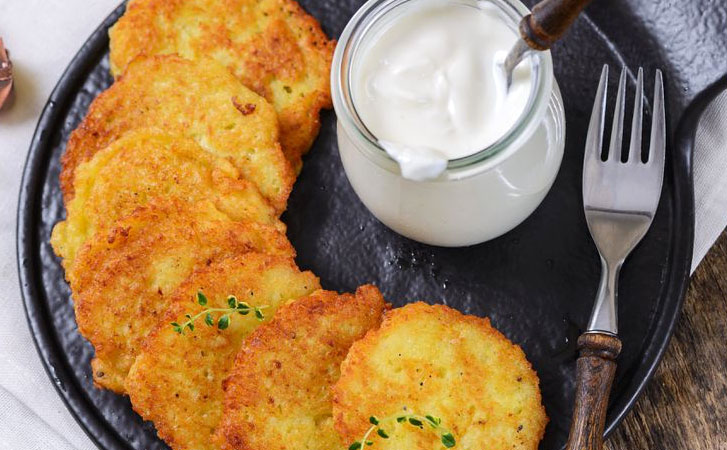 Рецепт идеальных драников из картошки и лука. Никакой муки и яиц