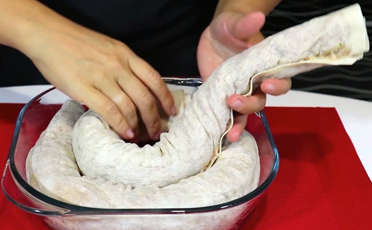 Пирог-улитка без с мясом и без хлопот с тестом: делаем из простого лаваша