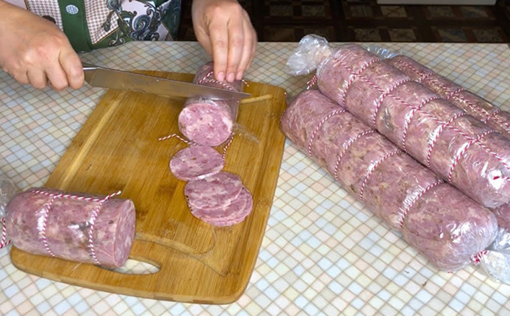 Готовим домашнюю колбасу в обычном пакете без специального оборудования