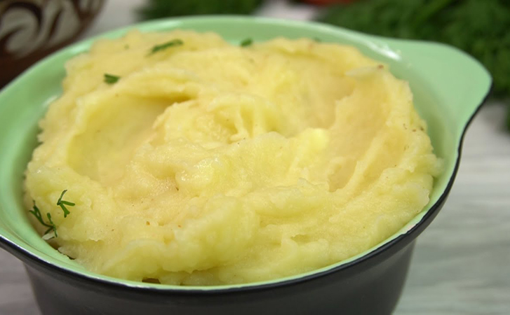 Подсмотрели рецепт пюре в немецкой деревне: к картошке добавляют 2 вида масла, и блюдо тает во рту само