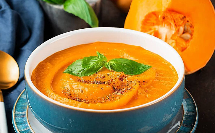 Суп-крем из тыквы для лета и жары: просто смешиваем ингредиенты в блендере