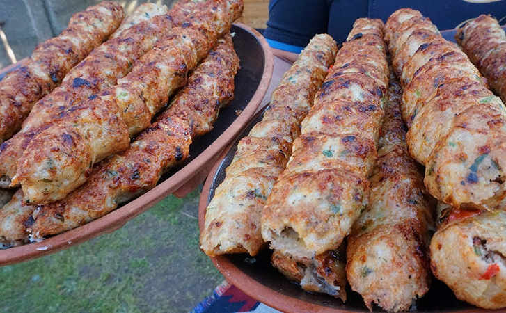 Кебаб из курицы по рецепту из Армении. Сочно и не сваливается
