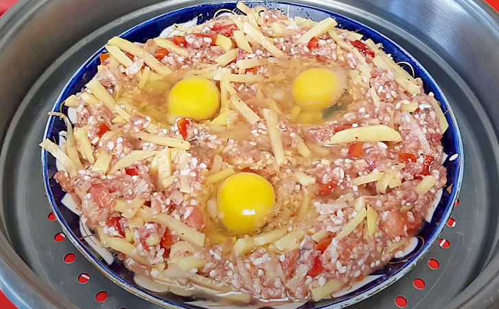 Фарш можно не жарить, а приготовить на пару. Результат вас поразит