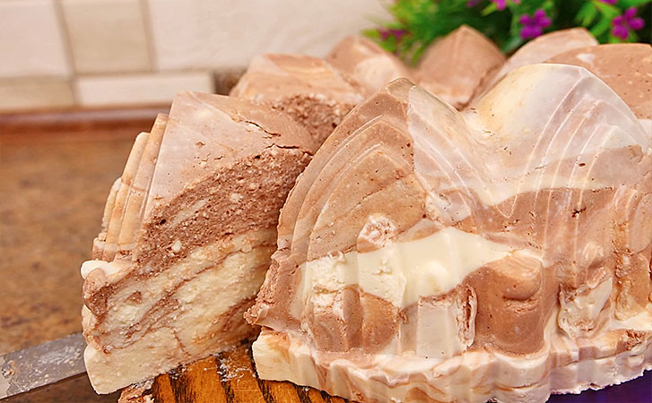 Кремовый десерт вкуснее мороженого за 5 минут. Творог, сгущенка и какао творят чудеса