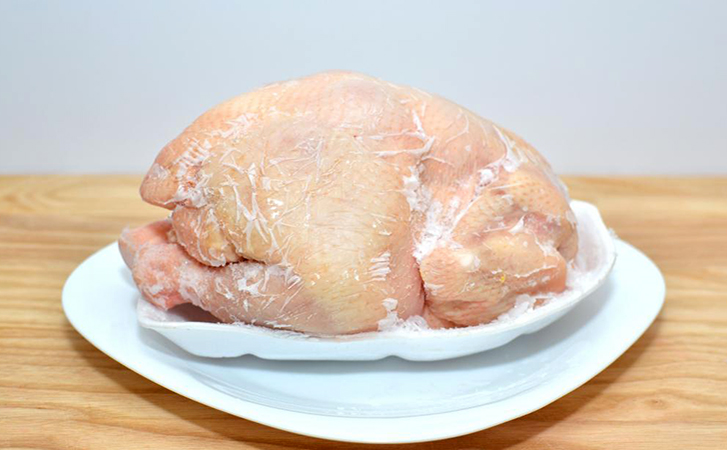 Размораживаем курицу, мясо или рыбу за 10 минут без микроволновки