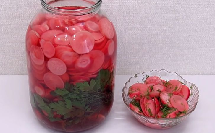 Замариновываем редиску на зиму. Настолько вкусно, что эту банку откроют первой