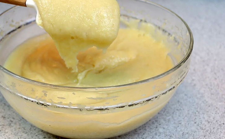 Сливочное крем-пюре из яблок. Готовится час и заменяет собой варенья, крема для тортов и десерты одновременно