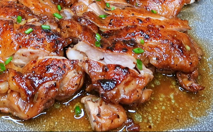Маринуем курицу в соево-чесночном соусе: сразу становится мягкой как мед и готовится за минуты