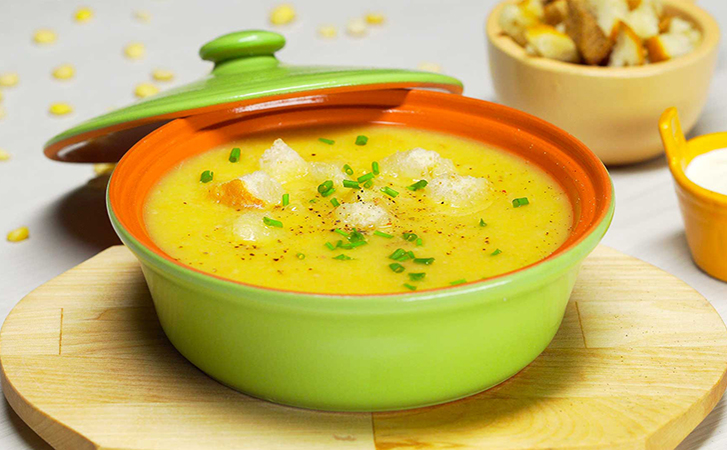 Французский гороховый суп. Настолько вкусный, что едят даже те, кто горох терпеть не мог. Тонкость в добавлении сала