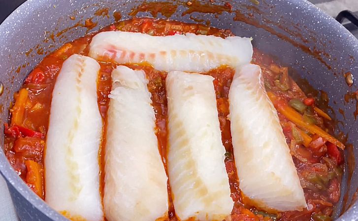 Пробуем универсальный способ делать любую рыбу сочной при готовке. Треска и минтай становятся как дорогая рыба