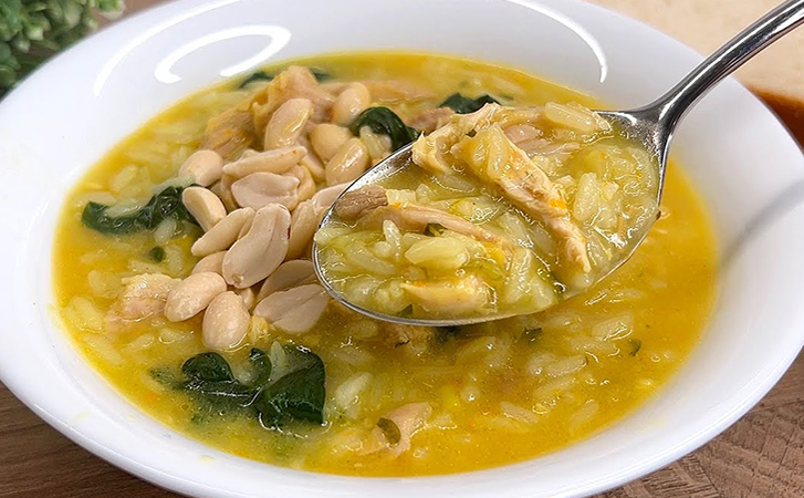 Румынский цыганский суп по рецепту 100-летней давности. В основе окорочка, но получается наваристее солянки