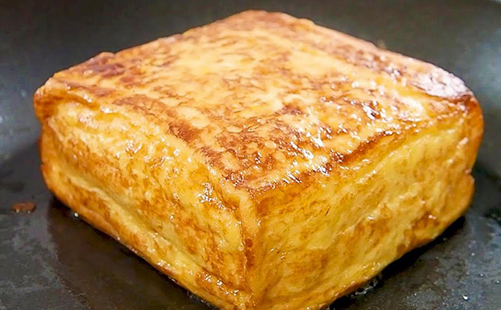 Превращаем 2 ломтика хлеба в королевский завтрак. Хитрый, но простой японский рецепт на замену тостам и яичнице