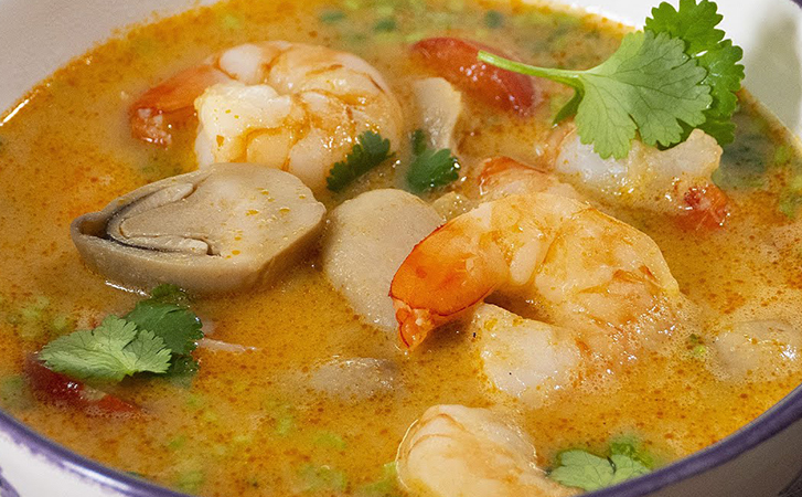 Том Ям считается сложным супом, но мы сварим его всего за 20 минут. Показываем рецепт