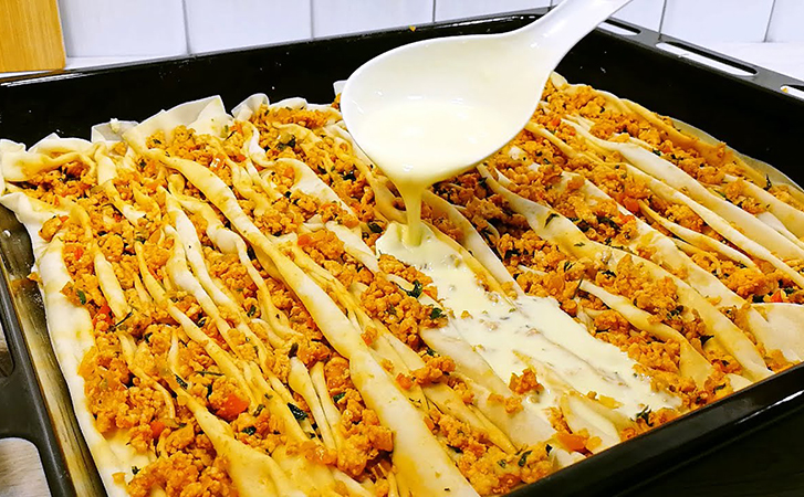Потрясающий пирог под любую начинку: разберут до кусочка хоть с мясом, хоть с картошкой
